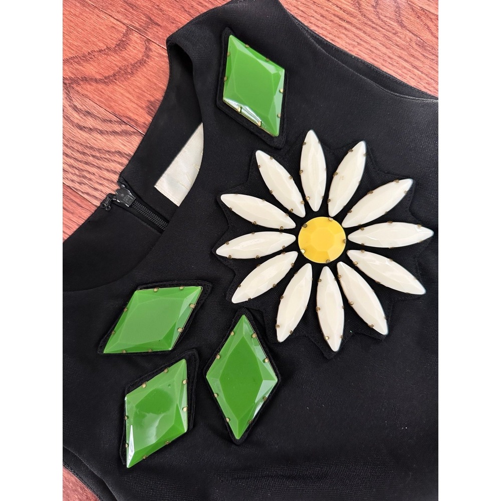 Luxury KARTA Black White Green Cocktail Embellished Daisy Studded Floral Dress - Picture 6 of 10